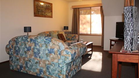 AAT 28 Goldsmith Hotel - South Australia Travel 5