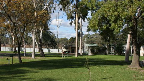 Lake Fyans Holiday Park - South Australia Travel 5