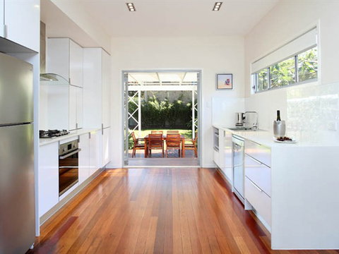 Corporate Beach House - South Australia Travel 1