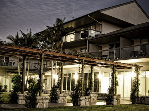 Mercure Clear Mountain Lodge Spa And Vineyard - South Australia Travel 2