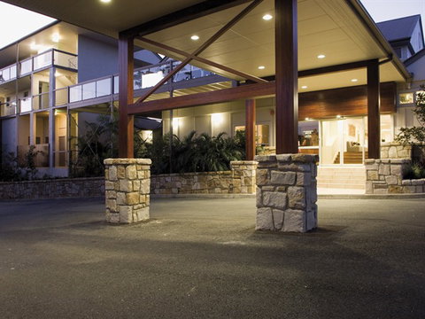 Mercure Clear Mountain Lodge Spa And Vineyard - South Australia Travel 0