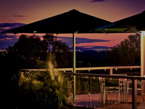 Mercure Clear Mountain Lodge Spa And Vineyard - South Australia Travel 6