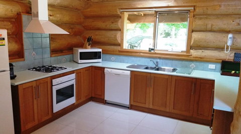 Tewksbury Lodge - South Australia Travel 3