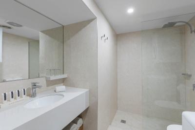 Canterbury International Hotel - South Australia Travel 3