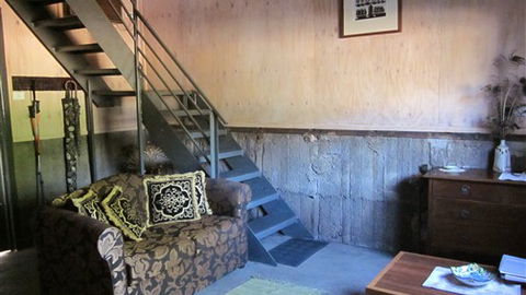 Glenmore Springs Accommodation - South Australia Travel 1