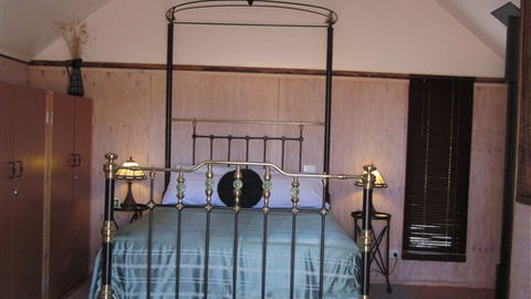 Glenmore Springs Accommodation - South Australia Travel 3