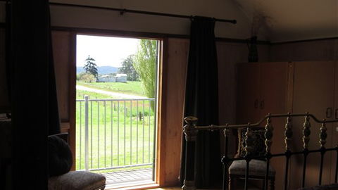 Glenmore Springs Accommodation - South Australia Travel 5