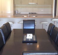 Anchorage by the Lake - South Australia Travel