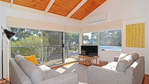 Barrakee Beach House - Anglesea - South Australia Travel 0