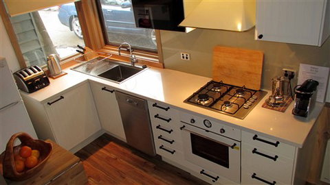 Wallace's - Crystal Creek Chalet 1 - South Australia Travel 0