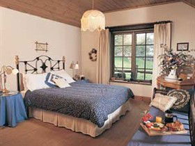 Adelaide Hills Country Cottages - Gum Tree Cottage - South Australia Travel 2