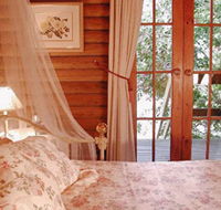 Aldgate Lodge Bed  Breakfast - South Australia Travel