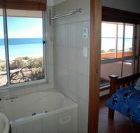 Ceduna Shelly Beach Caravan Park and Beachfront Villas - South Australia Travel