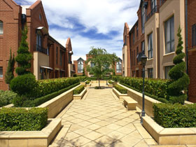 Majestic Old Lion Apartments - South Australia Travel 0