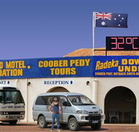 Radeka Downunder Underground Motel and Backpacker Inn - South Australia Travel