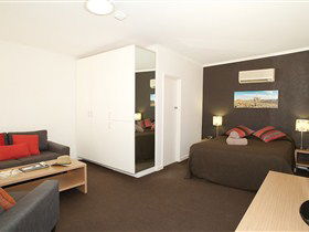 Wilpena Pound Resort - South Australia Travel 2