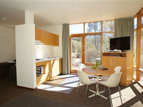 Wilpena Pound Resort - South Australia Travel 3