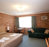 Allan Cunningham Motel and Old Wagon Restaurant - South Australia Travel