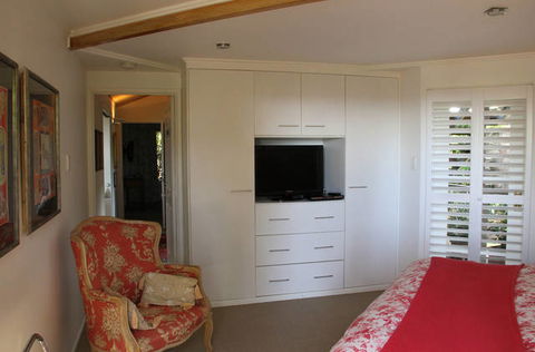 Arabella On Buderim Guesthouse - South Australia Travel 0