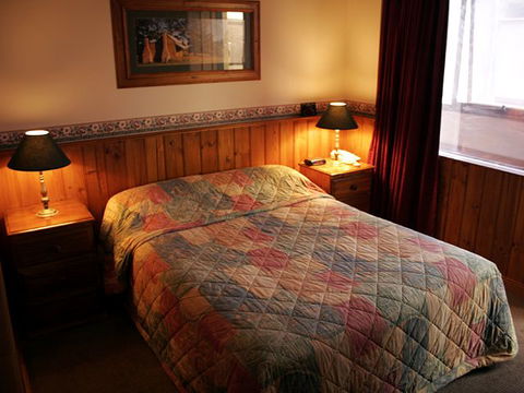 Astor Motor Inn - South Australia Travel 0