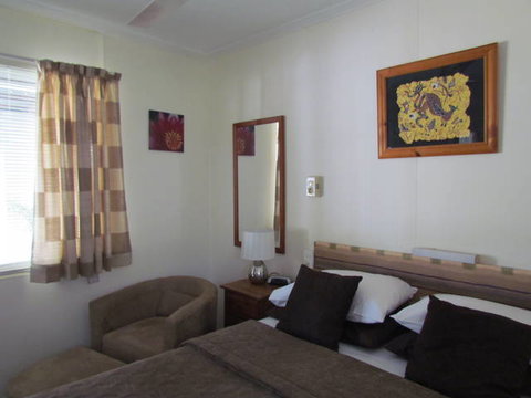 Ayr Max Motel - South Australia Travel 0