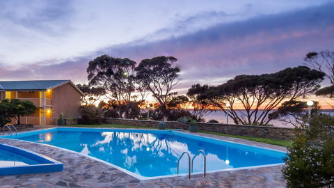 Mercure Kangaroo Island Lodge - South Australia Travel 14