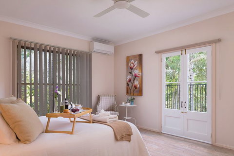 Jacaranda Cottages - South Australia Travel 10