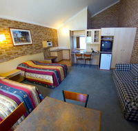 Country Gardens Motor Inn - South Australia Travel