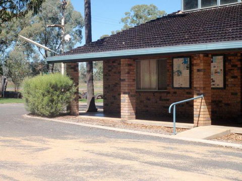 Cowra Holiday Park - South Australia Travel 1