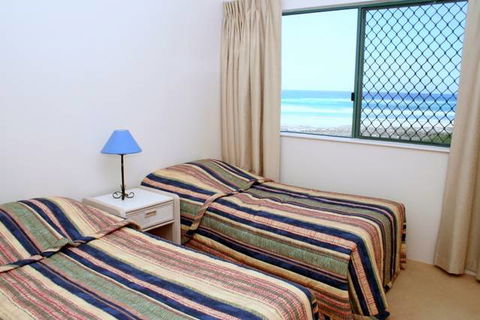Currumbin Sands Beachfront Apartments - South Australia Travel 2