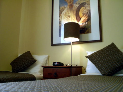 Forrest Hotel & Apartments - South Australia Travel 5