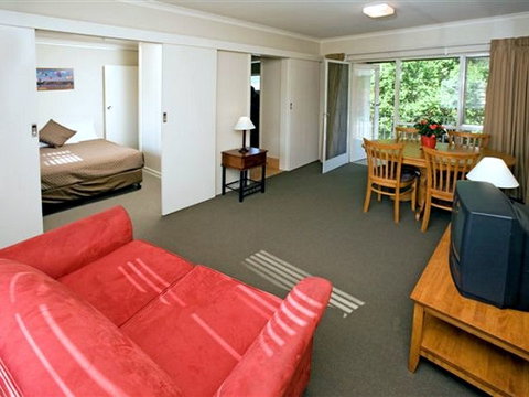 Forrest Hotel & Apartments - South Australia Travel 6