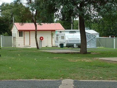 Fossicker Caravan Park - South Australia Travel 4