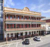 George Hotel  Cafe - South Australia Travel