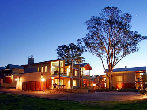 Grand Mercure Apartments The Vintage - South Australia Travel 0