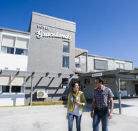 Hotel Gracelands - South Australia Travel