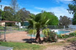 Lake Burrinjuck Leisure Resort - South Australia Travel 0