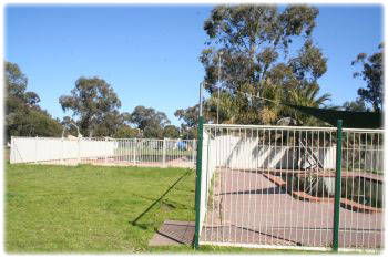 Lake Waranga Caravan Park & Holiday Camp - South Australia Travel 3