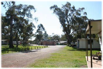 Lake Waranga Caravan Park & Holiday Camp - South Australia Travel 4