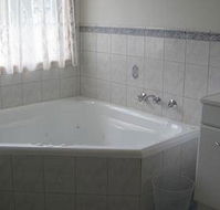Macburn Self Contained Cottages Dog Friendly - South Australia Travel