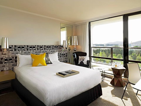 QT Canberra - South Australia Travel 0