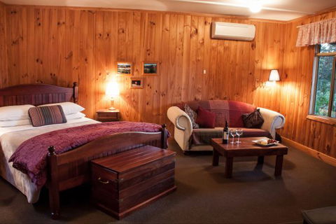 Balingup Heights Hilltop Forest Cottages - South Australia Travel 8