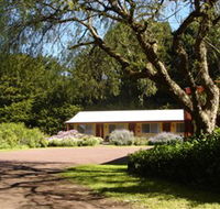 Twelve Apostles Motel  Country Retreat - South Australia Travel
