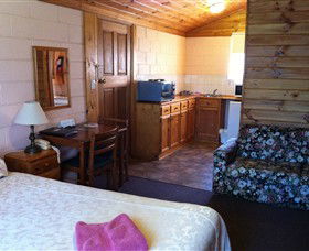 Twelve Apostles Motel & Country Retreat - South Australia Travel 2