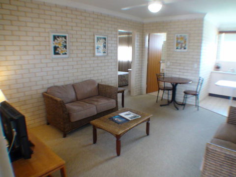 Santa Fe Motel And Holiday Units - South Australia Travel 3