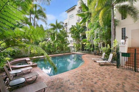 Tropic Towers Apartments - South Australia Travel 6