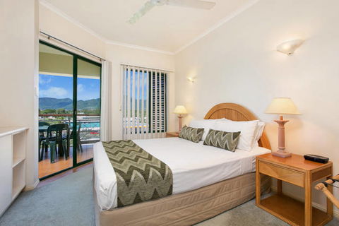Tropic Towers Apartments - South Australia Travel 10