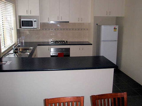 Victoria Lodge Motor Inn & Serviced Apartments - South Australia Travel 2