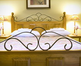 Balingup Rose Bed And Breakfast - South Australia Travel 0