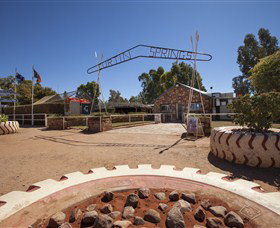 Curtin Springs Wayside Inn - South Australia Travel 2